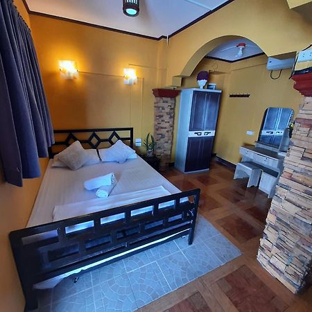 Bed and Breakfast Carribean Transient House Lucap Habitación foto