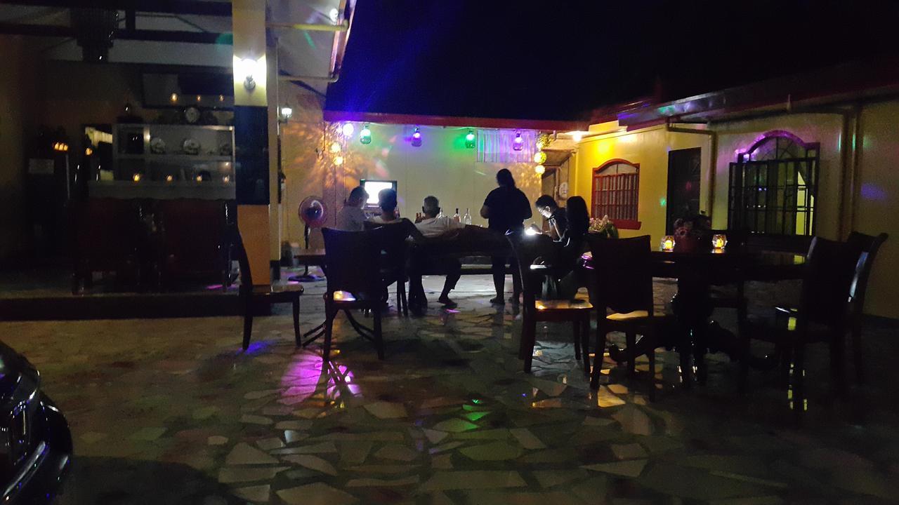 Bed and Breakfast Carribean Transient House Lucap Exterior foto