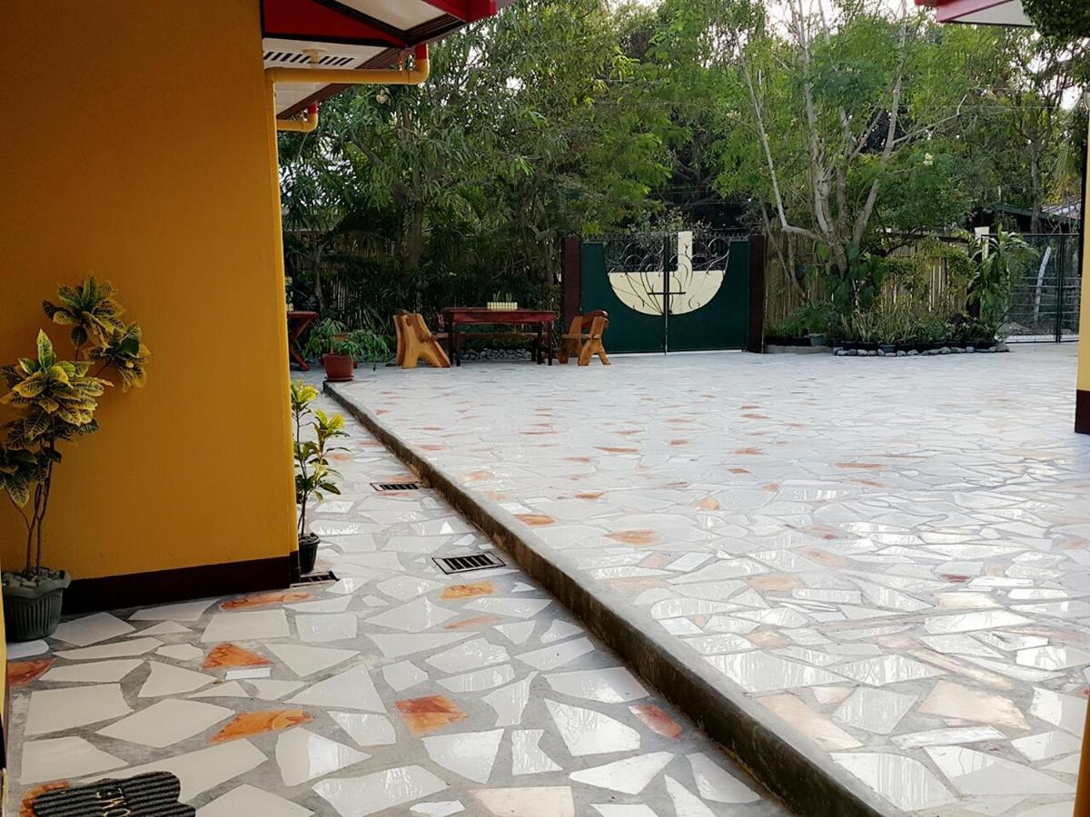 Bed and Breakfast Carribean Transient House Lucap Exterior foto